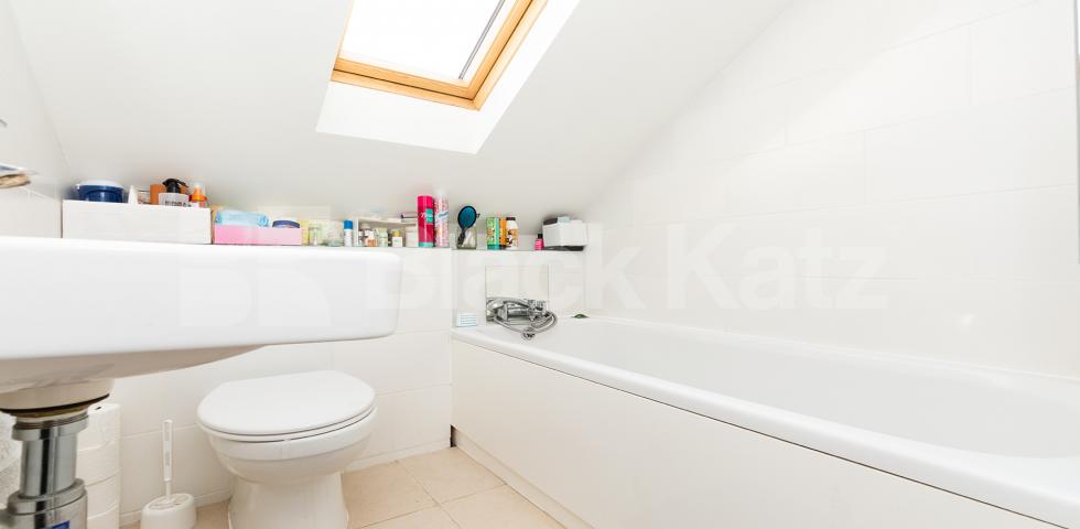 			3 Bedroom, 1 bath, 1 reception Apartment			 Imperial Road, WOOD GREEN / BOUNDS GREEN